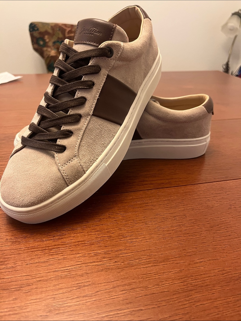 Good Man Brand Legacy Lo Top Midtown Stripe Sneakers beige Suede Sz 9